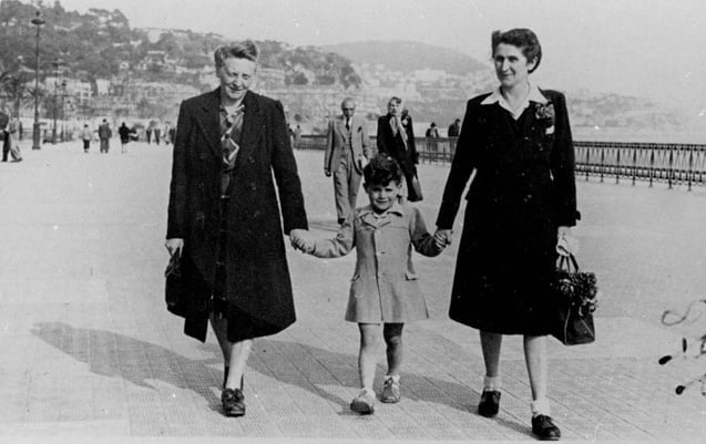 Marinette Guy et Juliette Vidal à Nice, avec Guy Wladimir Zandt, 1946