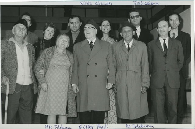 Gilles Fedi entouré de M. & Mme Feldman le 23 février 1971 à Yad Vashem
