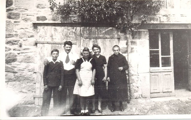 Famille Ouillon Jean-Louis, Nini, Antonia et Mémé Garnier