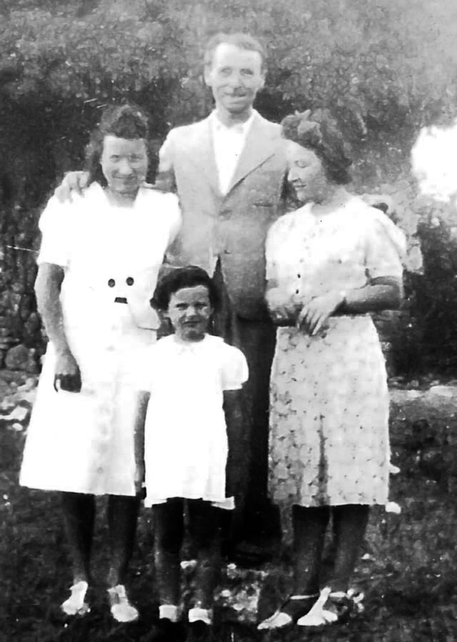 Monique Ascher avec Henriette et Maurice FAGNOT et marie-Thérèse la soeur de Henriette