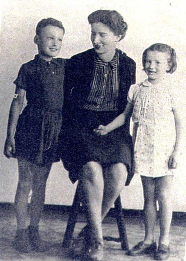Mai 1942 Yvonne Blum et ses enfants