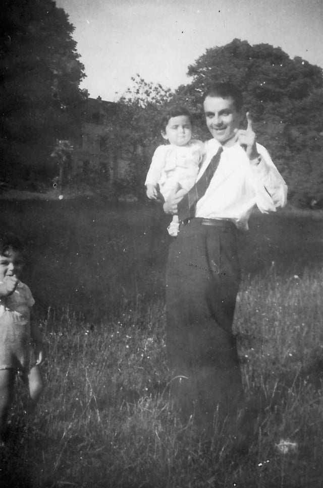Paul Marx à Limoges en octobre 1944 avec Laurent 2 ans et Denis 4 mois