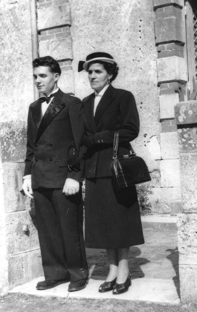 GRILLET Blanche-Renée et son fils Gérard en 1955