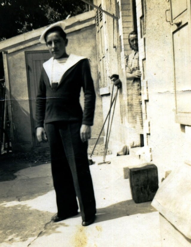en 1938 Marcel Liebermann avec l'uniforme de Jean  à Livry gargan