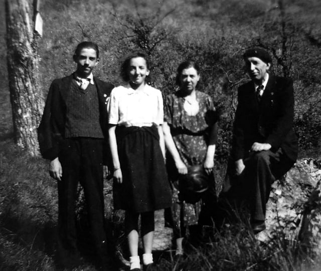 En 1942 famille Bourgouin Marcel , Fanny, Georges et Madeleine