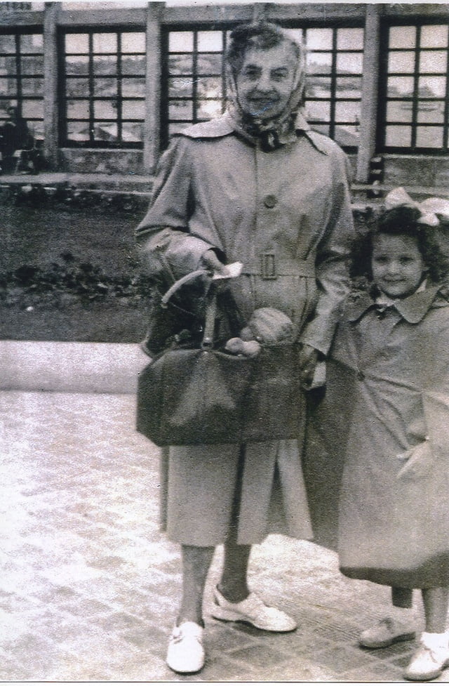 Léa Hiquet & Myriam (Marie-Claire) Rakowski