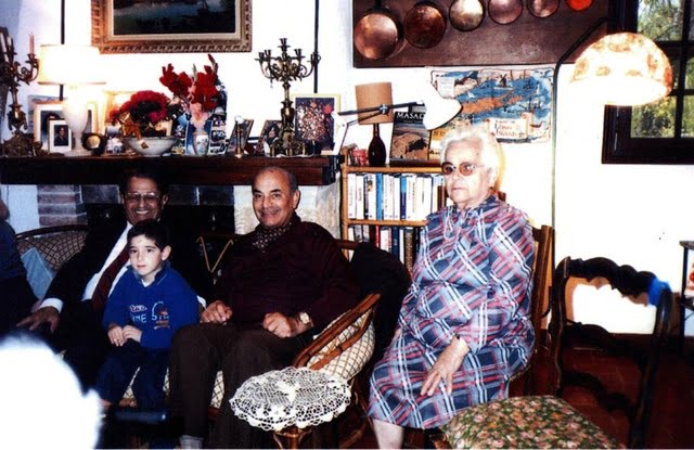 gauche à droite Daniel Mayer, amis, Mme Giribone en 1986