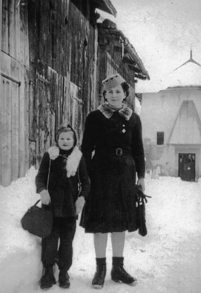 1947 la personne sauvée avec la fille des DEFFAYET