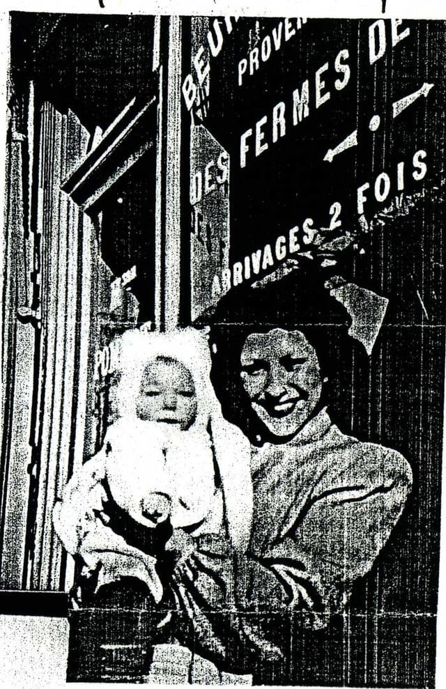 Devant la boutique des Stellamans, leur fille Mado et son fils jean-Pierre