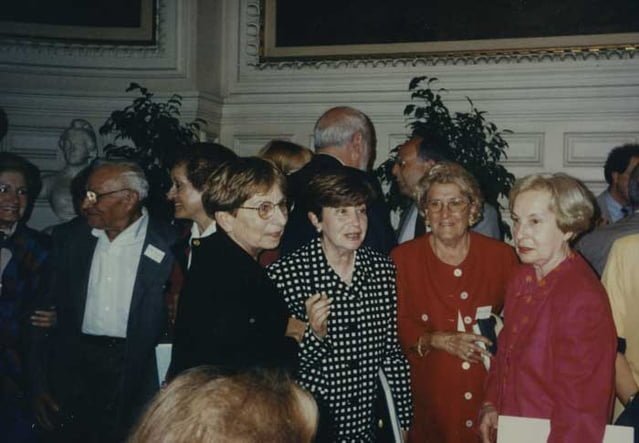 1997 cérémonie en l'honneur de Suzanne Trichet