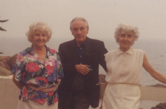 De gauche à droite,  Genevieve & Jean Beneteau, Mme Wachtel 1973