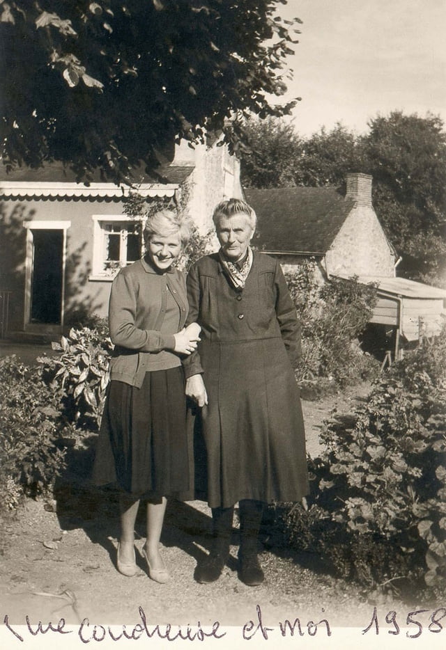 Monique Poillot et Mme Coudreuse en  1958