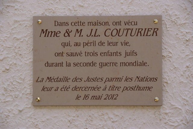 Plaque commémorative de Charbonnières sur Jallieu
