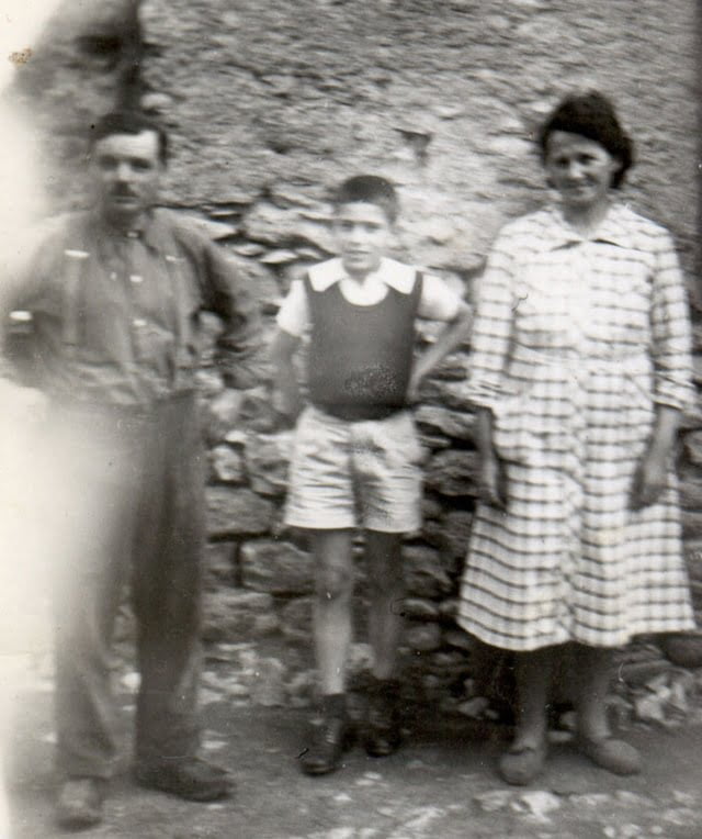 Clément  Clémentine Jacky en culotte courte 1952