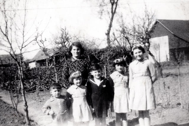 Famille Cordier Georges le 26 Mars 1944 Marie Louise Cordier et ses enfants