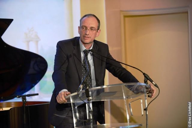 c9293d19f8dd69c57b6ac4cb1350a8e4[1]