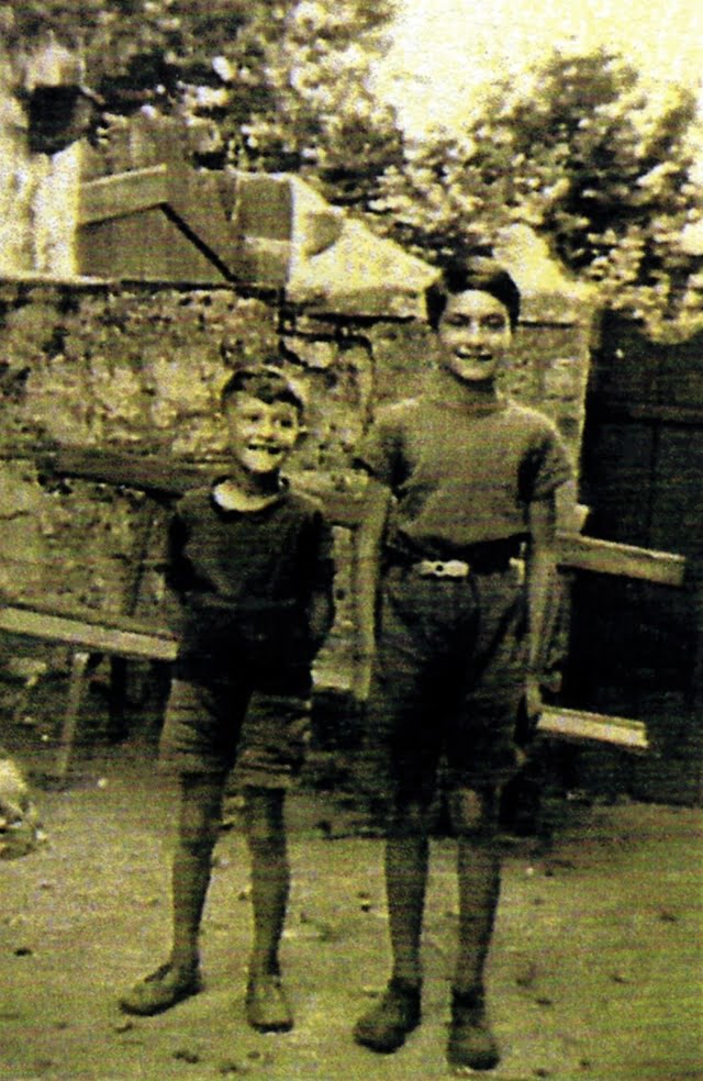 1943 René et son petit-frère Lucien