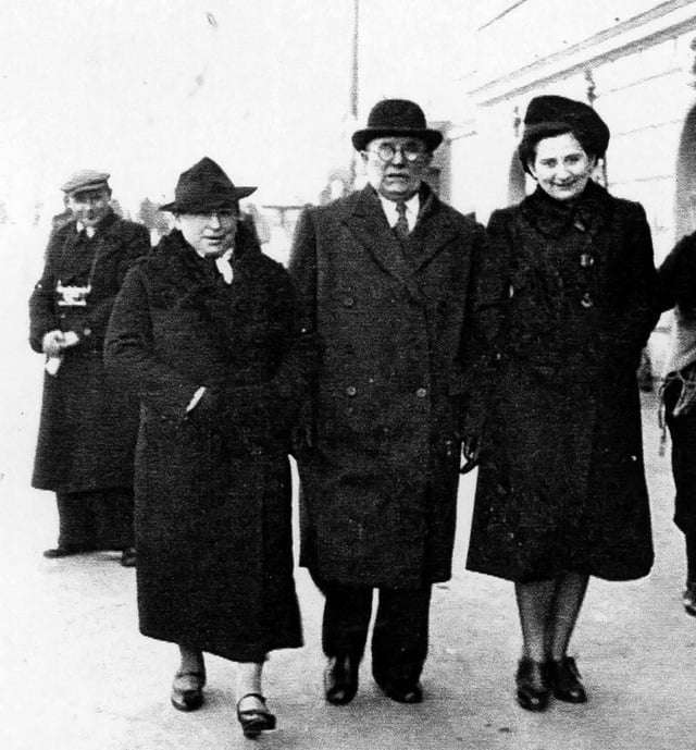 Ruth et ses parents en 1938 