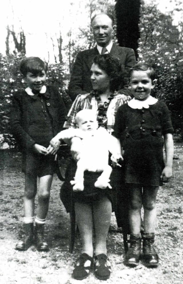 Famille NAUDE à Bizanor en janvier 1941