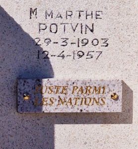 Plaque sur la tombe