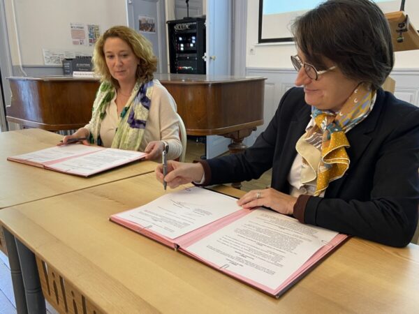 signature-convention-rectorat-yad-vashem5-1200x900