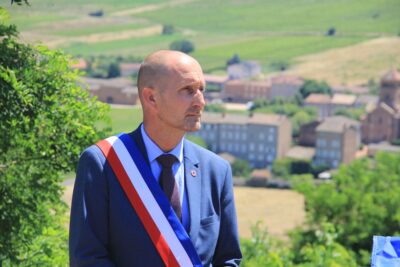 Stéphane Parizot Maire de Salles-Arbuissonas